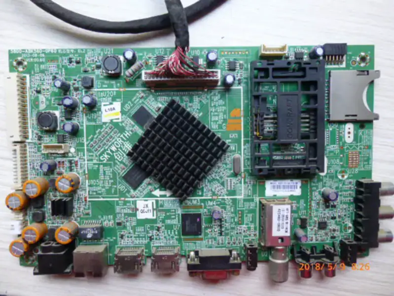 Carte Skyworth 55E680E 5800-A8K560-0P60 avec LC550EUJ-SFK2