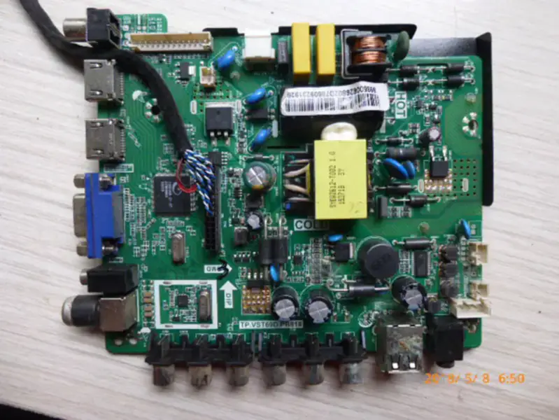 oboni LED32C8 Board TP.VST69D.PB818 with lcd CN32BG820