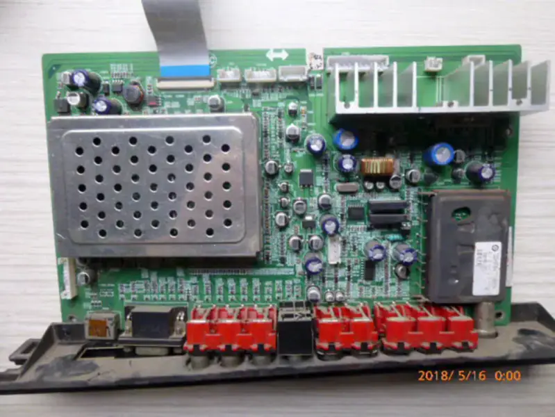 Carte Skyworth 26L08HR 5800-A8K210-0020 lcd S2600TA0B