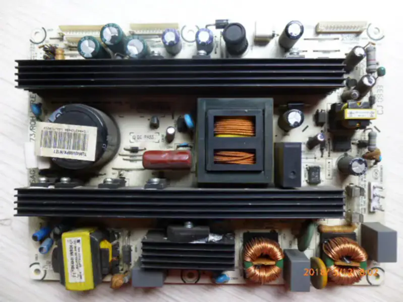 Hisense TLM37V68 37 inch board