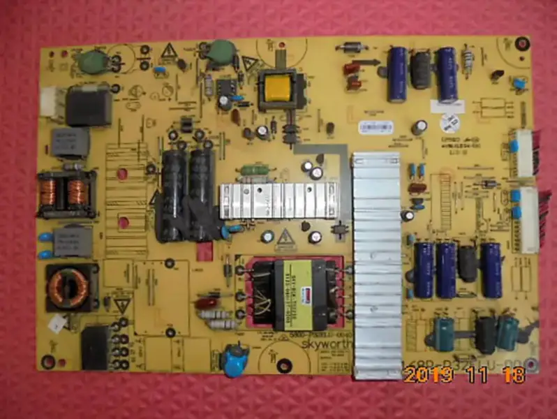 Carte d'alimentation Skyworth 32E61HR 32E82RD 168P-P32ELU-00 5800-P32ELU-0040