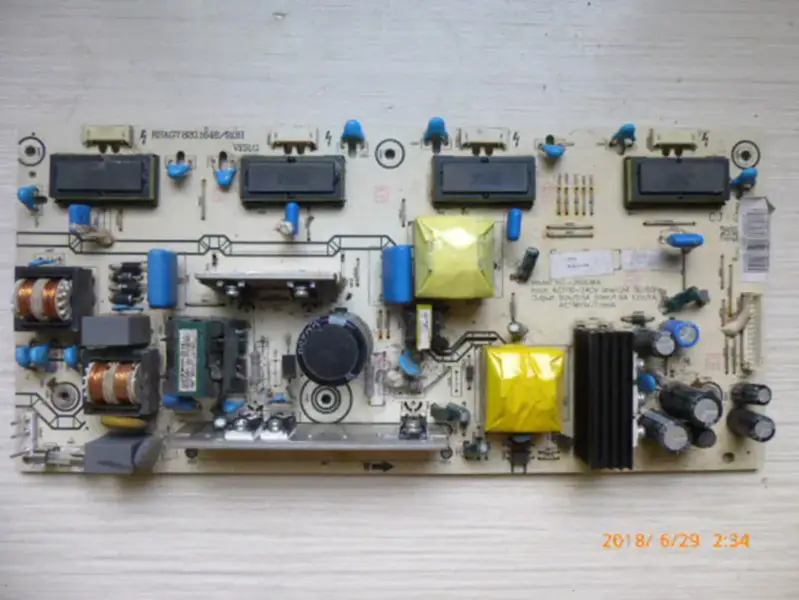 Hisense TLM26E29 Placa de alimentación RSAG7.820.1646 lcd V260B1-LN1