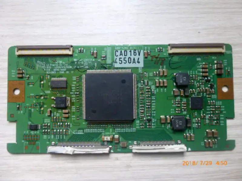 Skyworth 55L09RF avec carte mère 6870C-4000F