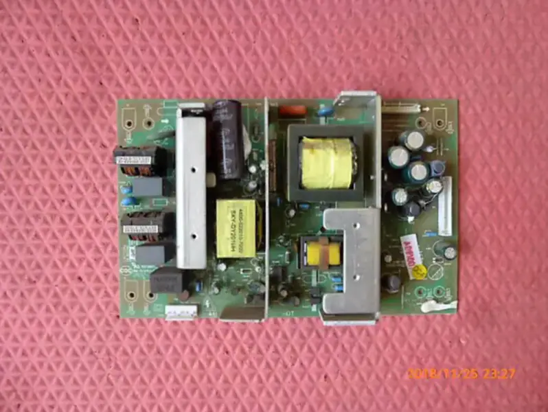 Carte d'alimentation Skyworth 37L05HR 168P-P32TTU-10 5800-P32TTU-0110
