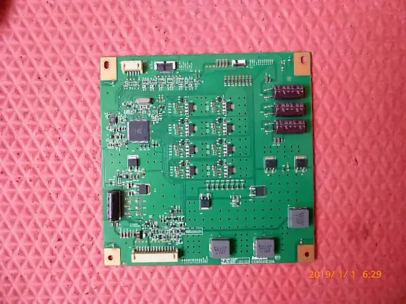 Tablero INVERSOR Skyworth 50E690U de 50 pulgadas