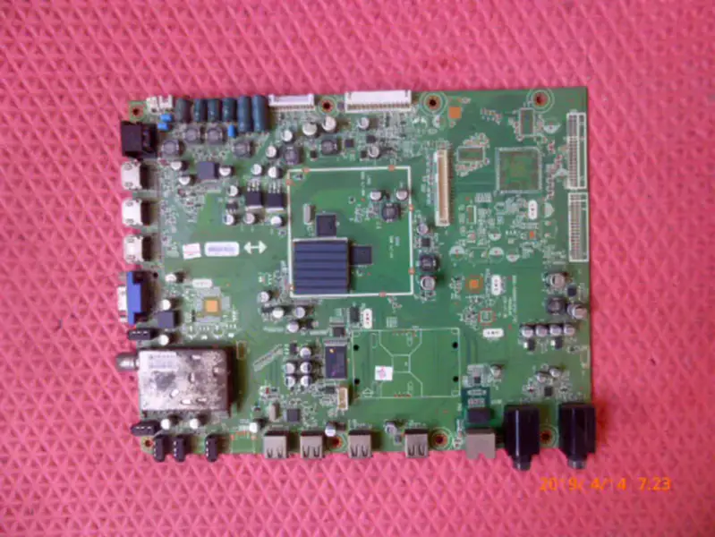 Carte Skyworth 42E83RS 5800-A8A020-0P20 avec écran lcd LC420EUN