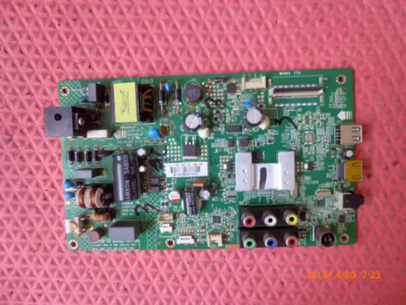Carte KONKA LED32F1100CF 35017517 avec écran LCD 72000401YT