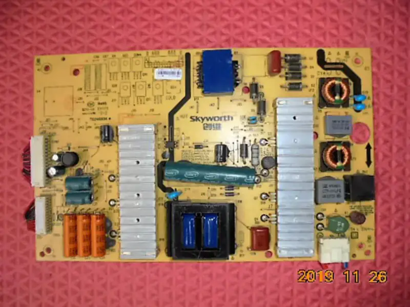 Carte d'alimentation Skyworth 50E680F 5800-P47ELL-1020 168P-P47ELL-10