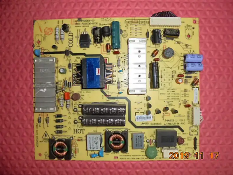 Carte d'alimentation Skyworth 32E321W 168P-P32EXM-03 5800-P32EXM-0P30