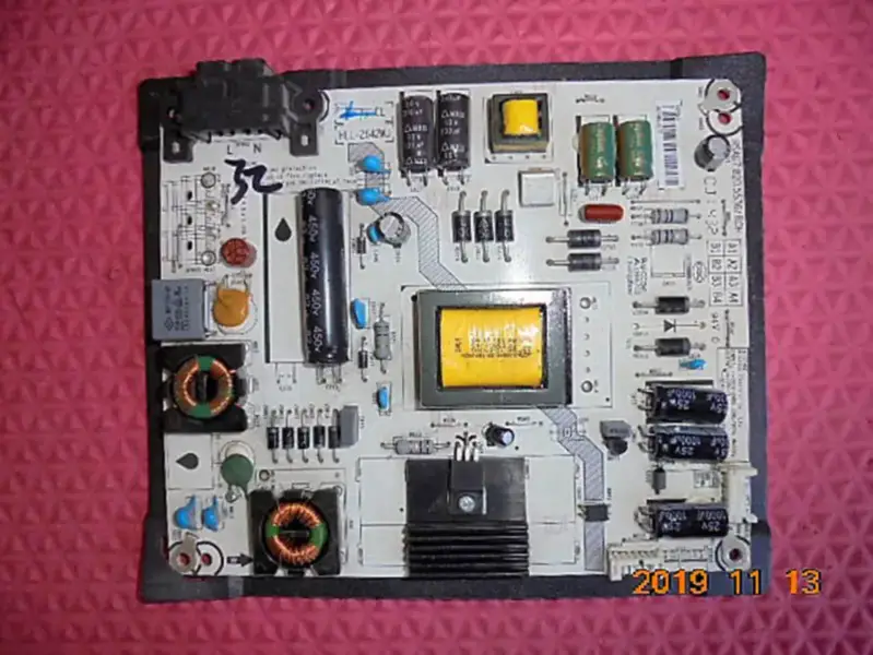 Carte d'alimentation Hisense LED32EC260JD LED39530 RSAG7.820.5536/ROH