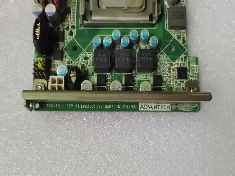 Carte mère Advantech PCA-6011G2
