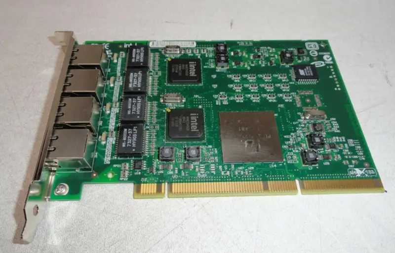 Scheda server Intel PRO/1000 GT Quad Port PWLA8494GT 82546GB