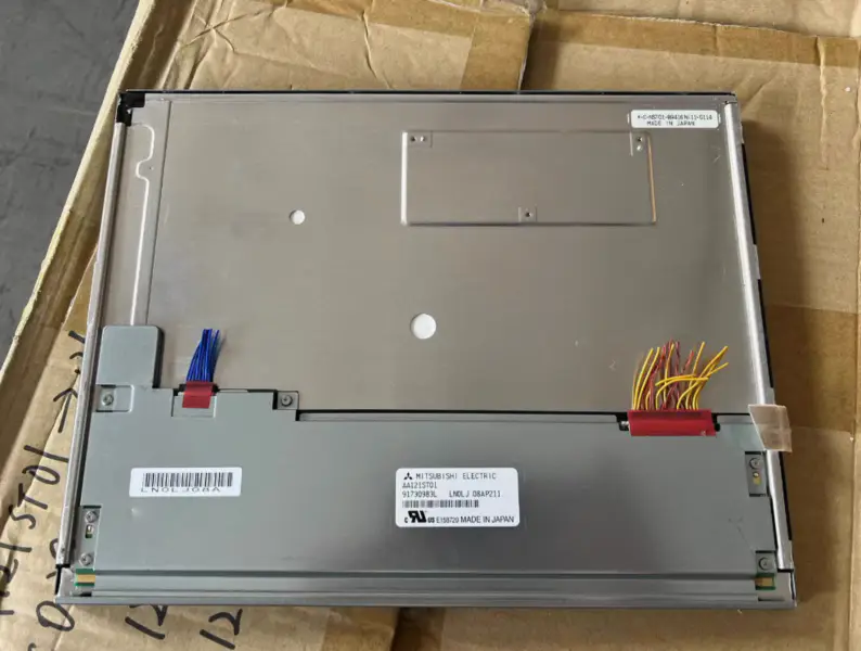 Mitsubishi AA121ST01 Remplacement du panneau LCD