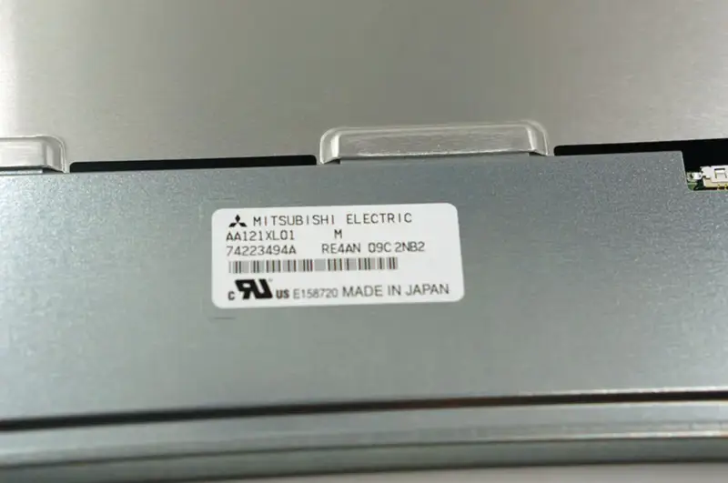 Remplacement du panneau LCD Mitsubishi AA121XL01