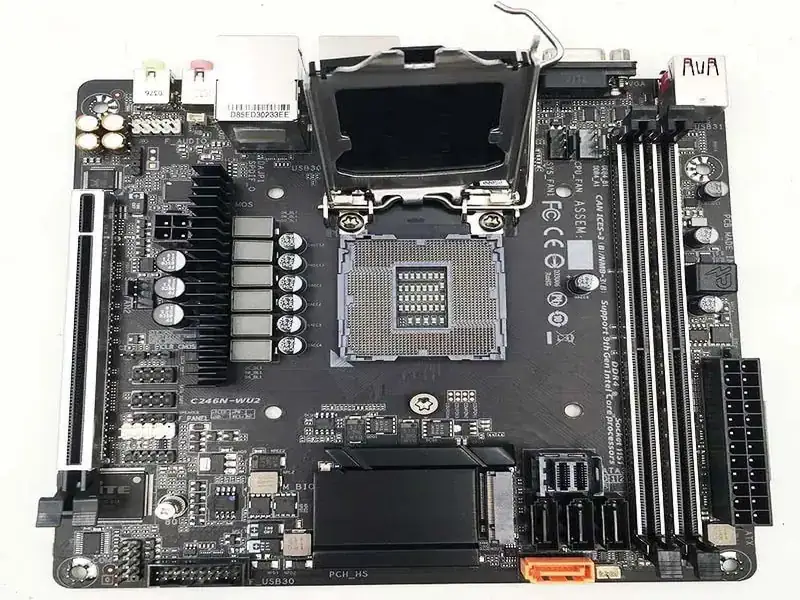 Carte mère Gigabyte C246N-WU2