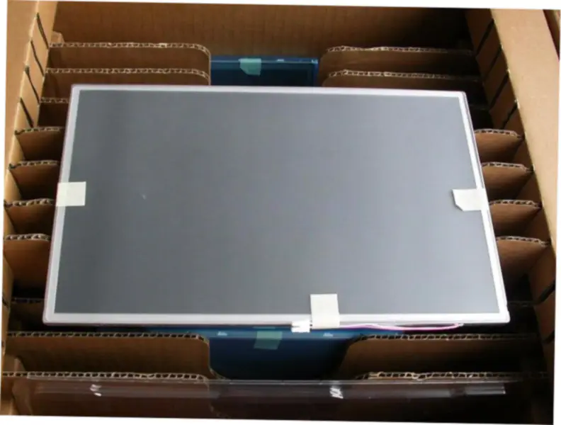 AUO B121EW03 V8 LCD