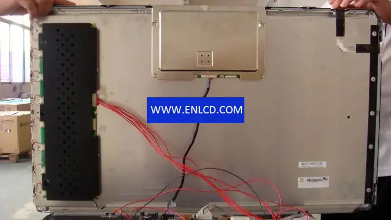Remplacement du panneau LCD Innolux V320B1-L01 pour écran tactile