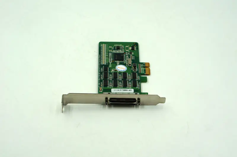 Moxa CP-168EL-A 8 Port RS-232 PCI Board carte mère industrielle