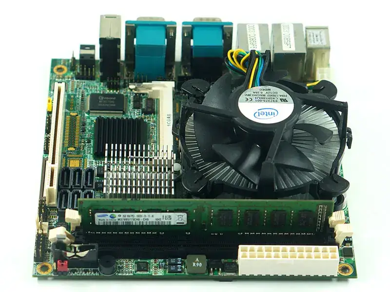 COMMELL LV-67A Carte mère