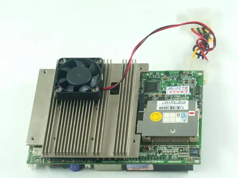 Carte mère Advantech PCM-9372