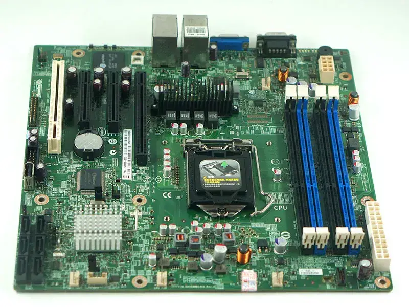 Carte mère Intel S1200BTS