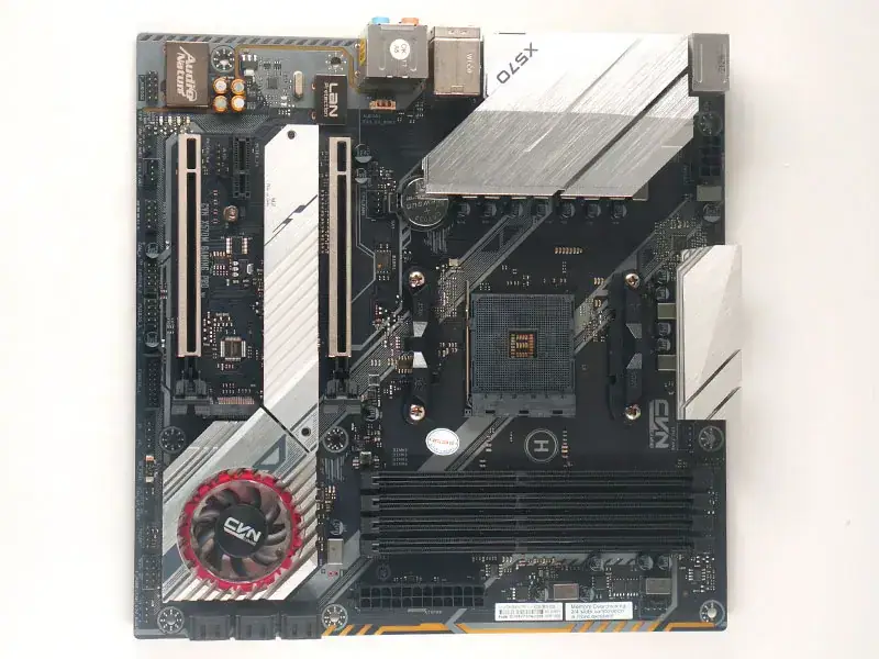 Buntes X570M GAMING PRO Mainboard