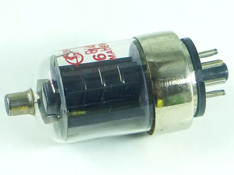 Lampa próżniowa audio Shuguang 6146B