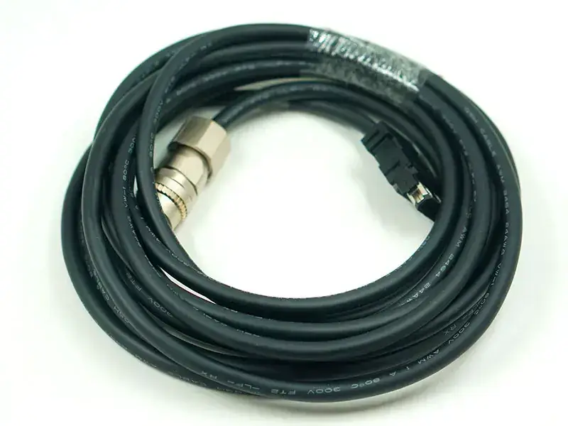 Mitsubishi MR-J3ENSCBL5M-H Câble encodeur