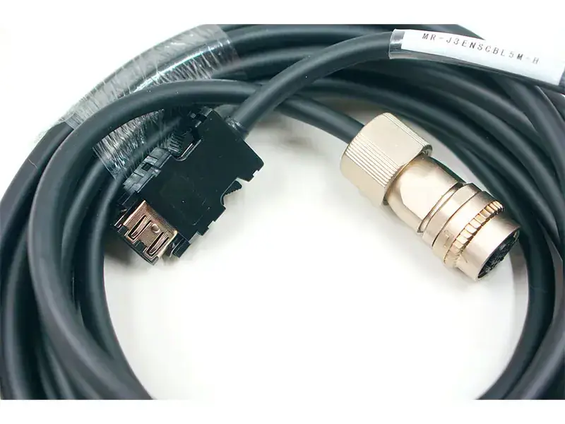 Mitsubishi MR-J3ENSCBL5M-H Câble encodeur