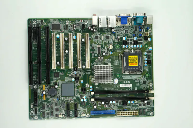 Carte mère DFI EL620-C