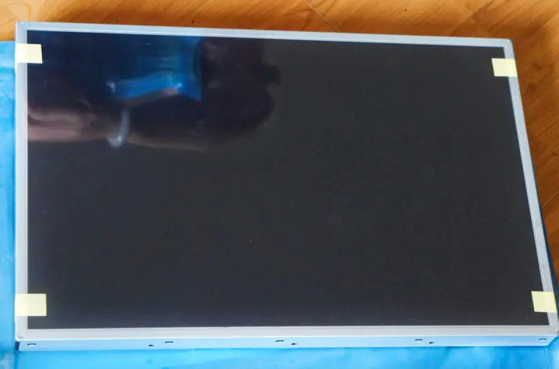 LG Display LM220WE4-SLB2 LCD