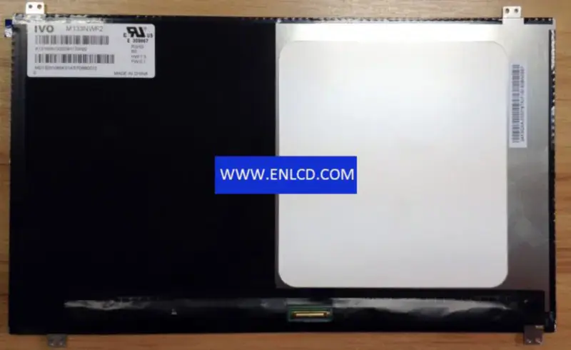 Sostituzione pannello LCD M133NWF2 R0 IVO