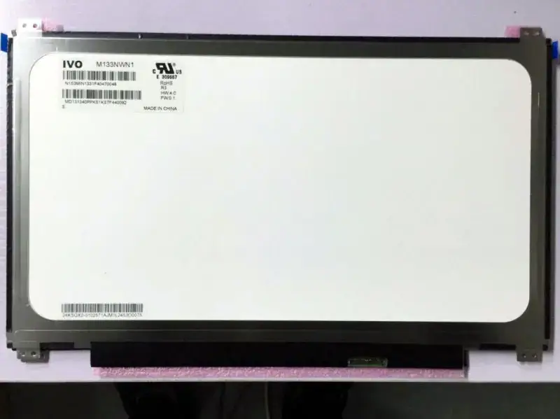 Sostituzione pannello LCD M133NWN1 R3 IVO