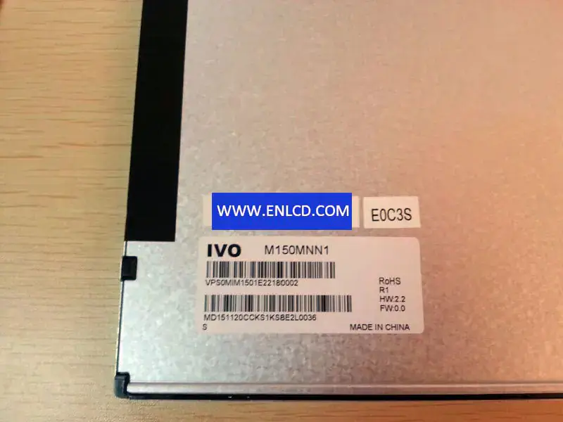 Remplacement du panneau LCD M150MNN1 R1 IVO