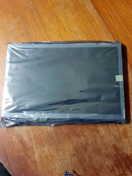 LG Display LC171W03-A4 LCD panel