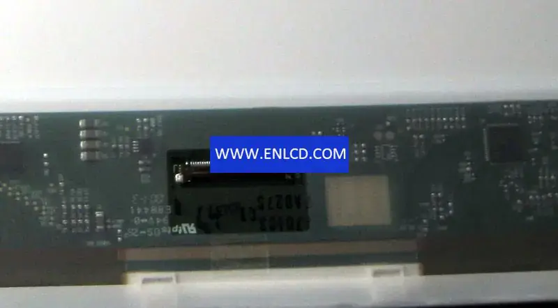Sostituzione del pannello LCD del display LG LP140WH1-TLD2