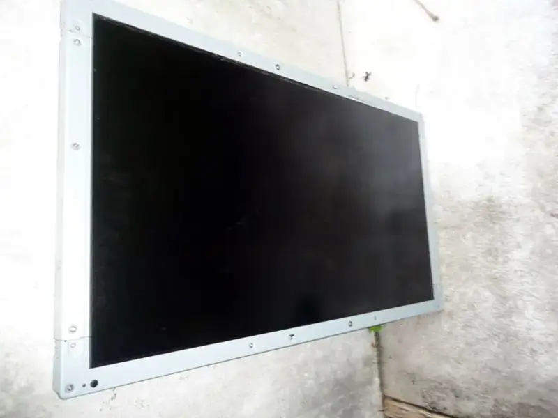 LK315T3LZ5CZ Remplacement du panneau LCD SHARP pour téléviseurs