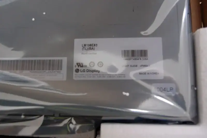 LG.Philips LM190E03-TLBA LCD
