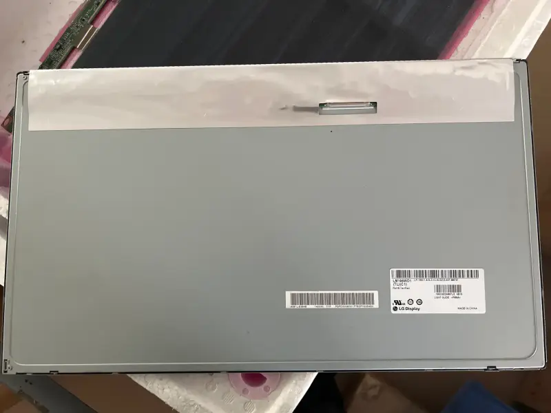 LG Display LM195WD1-TLC1 LCD panel