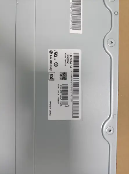 Remplacement de l'écran LCD LG LM270WFA-SSA2