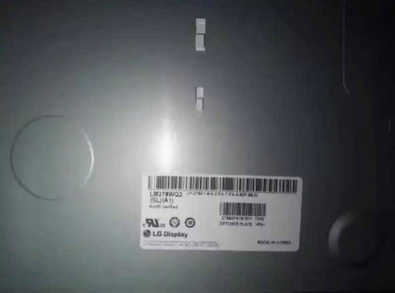 Remplacement de l'écran LCD LG LM270WQ2-SLA1