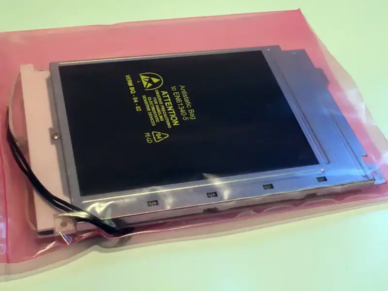 Sharp LM32P07 LCD