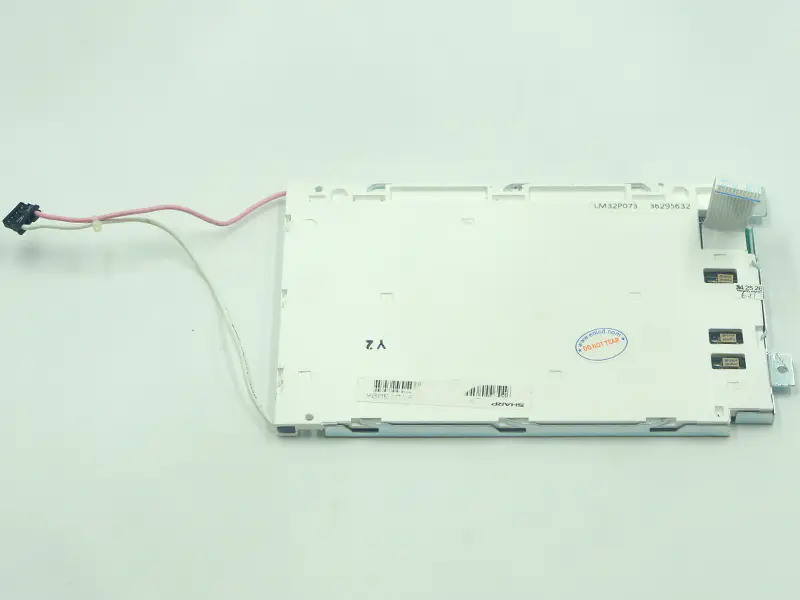 Sharp LM32P073 LCD