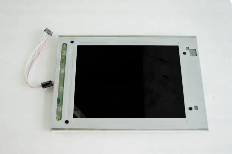 Sharp LM64C031 LCD
