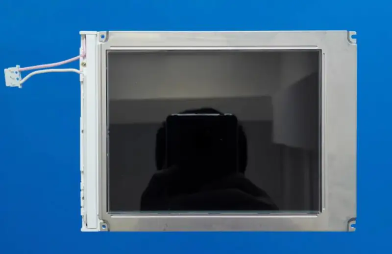 Sharp LM64P11 LCD