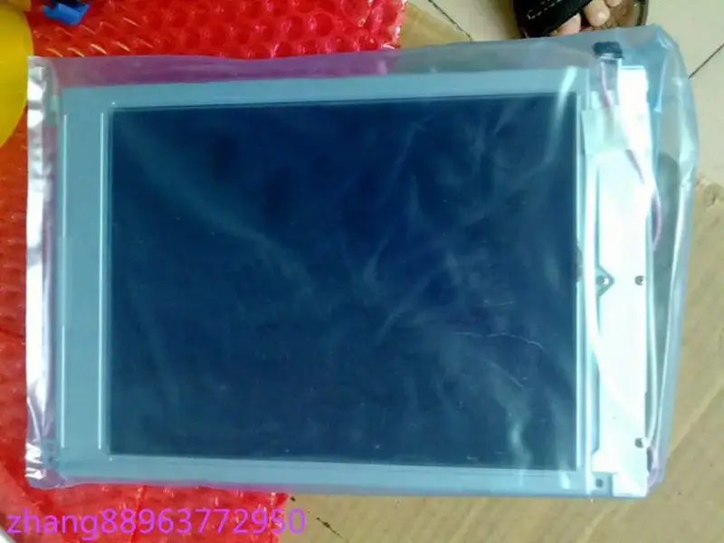 Sharp LM64P89N LCD