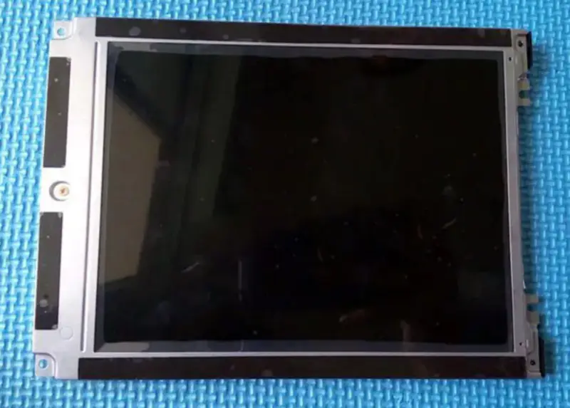 Sharp LM8V302H LCD