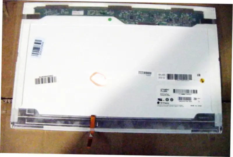 LG Display LP154WX7-TLB3 LCD