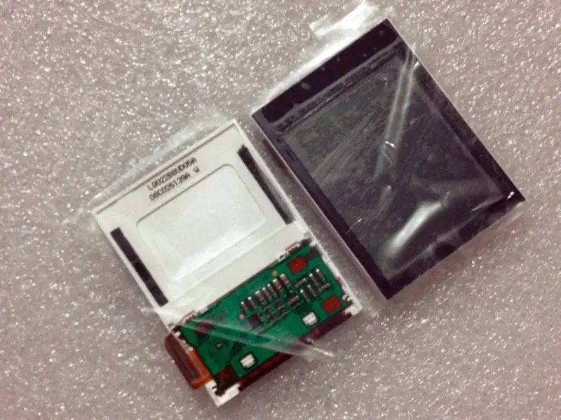Sharp LQ022B8UD05 LCD