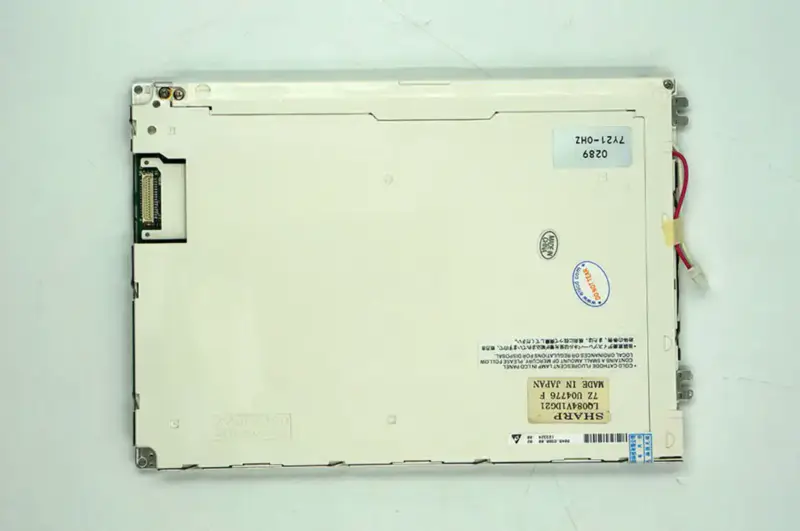 Remplacement du panneau LCD SHARP LQ084V1DG21 pour applications industrielles